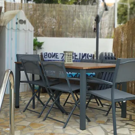 Hébergement de vacances Escale Détente à *